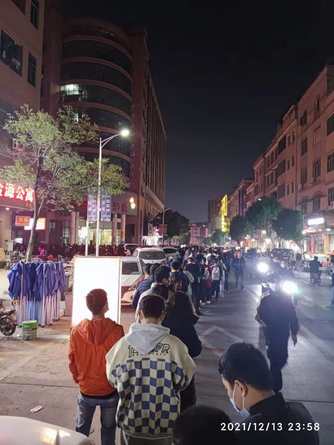 东莞大朗今天新发现更新疫情当天热点，街头巷尾的紧张与温度